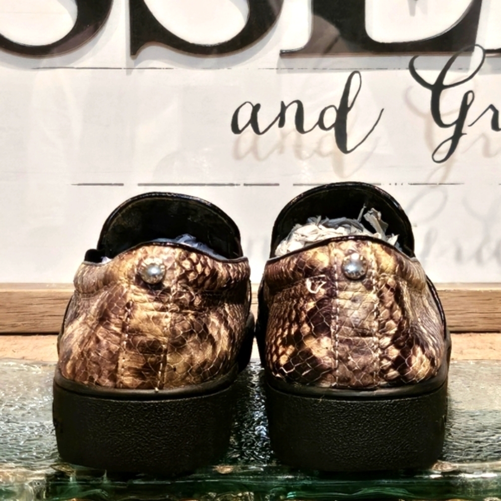 Micheal Kors Snakeskin Effect Slip On Sneakers Wmns Sz 6.5 - Picture 4 of 12